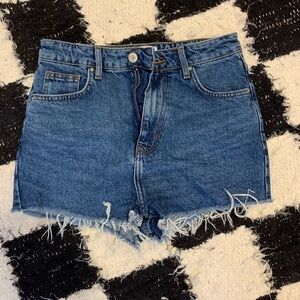 Dark wash cutoff shorts!